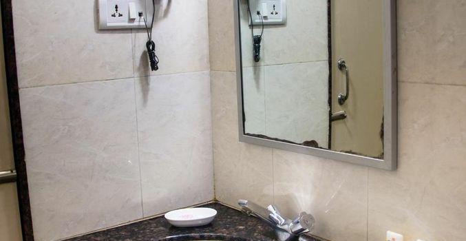 Hotel Bhagyalaxmi Shirdi Bagian luar foto