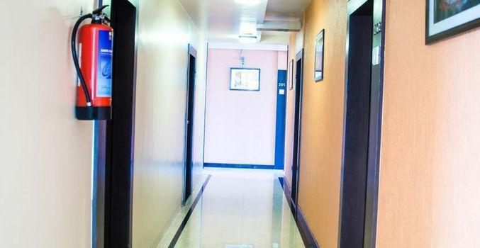 Hotel Bhagyalaxmi Shirdi Bagian luar foto