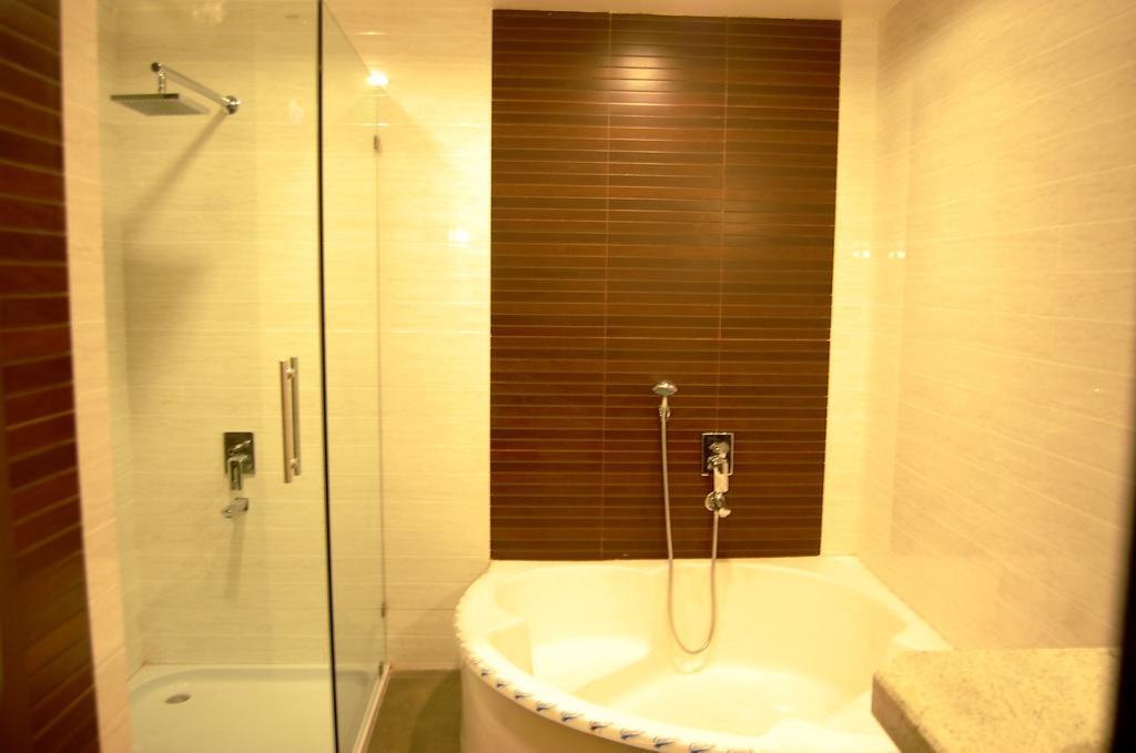 Hotel Bhagyalaxmi Shirdi Bagian luar foto