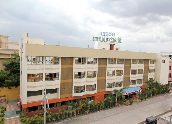 Hotel Bhagyalaxmi Shirdi Bagian luar foto