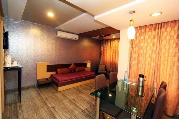 Hotel Bhagyalaxmi Shirdi Bagian luar foto